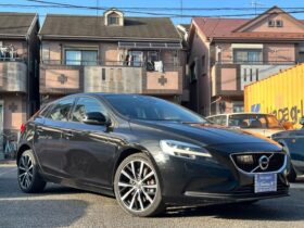 2018 VOLVO V40 D4 DYNAMIC EDITION FOR SALE IN KENYA