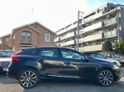 2018 VOLVO V40 D4 DYNAMIC EDITION FOR SALE IN KENYA full