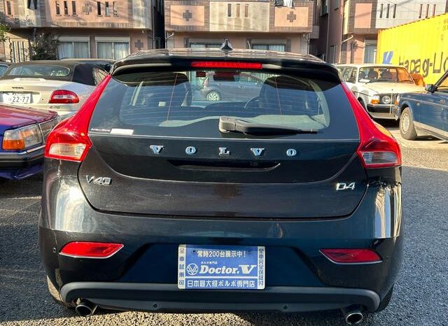 2018 VOLVO V40 D4 DYNAMIC EDITION FOR SALE IN KENYA full