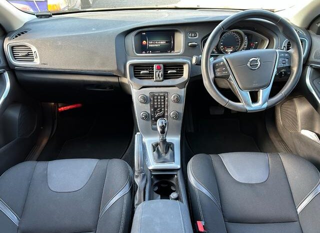 2018 VOLVO V40 D4 DYNAMIC EDITION FOR SALE IN KENYA full