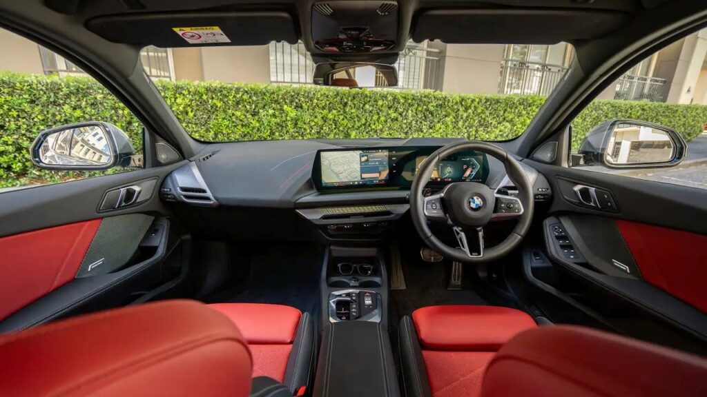 BMW 1 SERIES INTERIOR