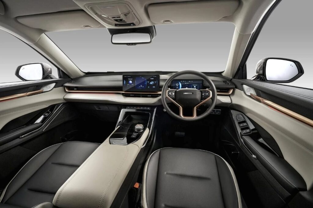 Interior of the Haval H6. 