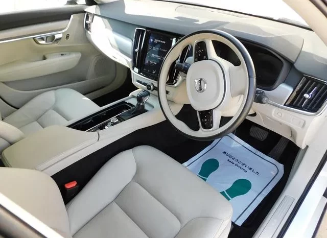 2019 VOLVO V90 T5 MOMENTUM FOR SALE IN KENYA full