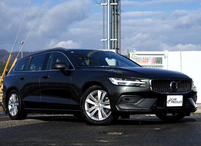 2018 VOLVO V60 T5 MOMENTUM FOR SALE IN KENYA full