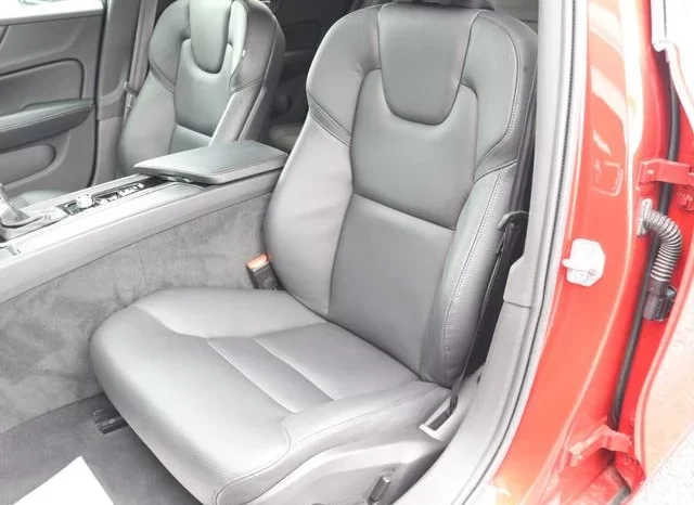 2019 VOLVO V60 T5 MOMENTUM FOR SALE IN KENYA full
