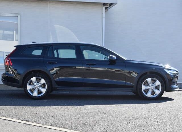 2019 VOLVO V60 CROSS COUNTRY T5 AWD FOR SALE IN KENYA full