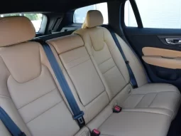 2019 VOLVO V60 CROSS COUNTRY T5 AWD FOR SALE IN KENYA full