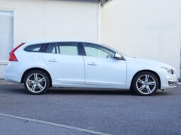 2018 VOLVO V60 D4 CLASSIC FOR SALE IN KENYA full