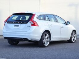 2018 VOLVO V60 D4 CLASSIC FOR SALE IN KENYA full