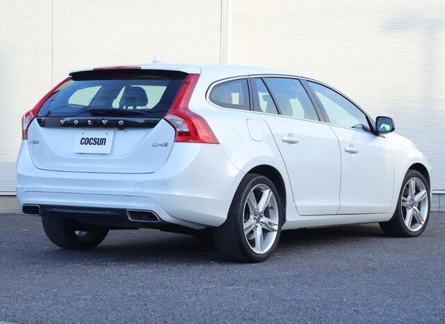 2018 VOLVO V60 D4 CLASSIC FOR SALE IN KENYA full