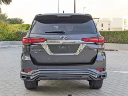 TOYOTA FORTUNER 2019 FOR SALE IN KENYA full