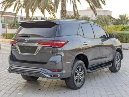 TOYOTA FORTUNER 2019 FOR SALE IN KENYA full