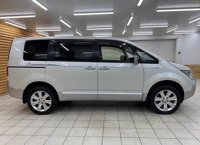 2018 Mitsubishi Delica D5 For Sale in Kenya full