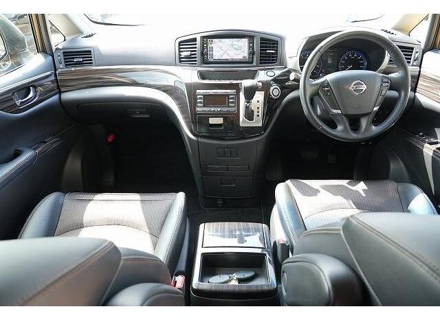 2018 NISSAN ELGRAND FOR Sale In Kenya full