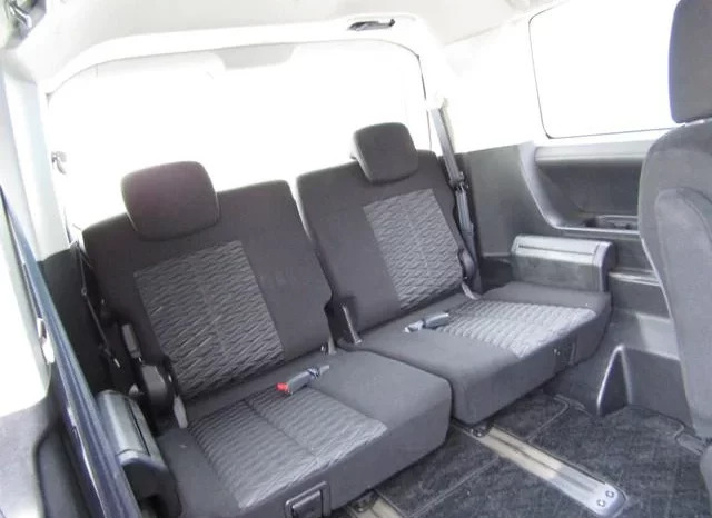 2019 Mitsubishi Delica D5 For Sale in Kenya full