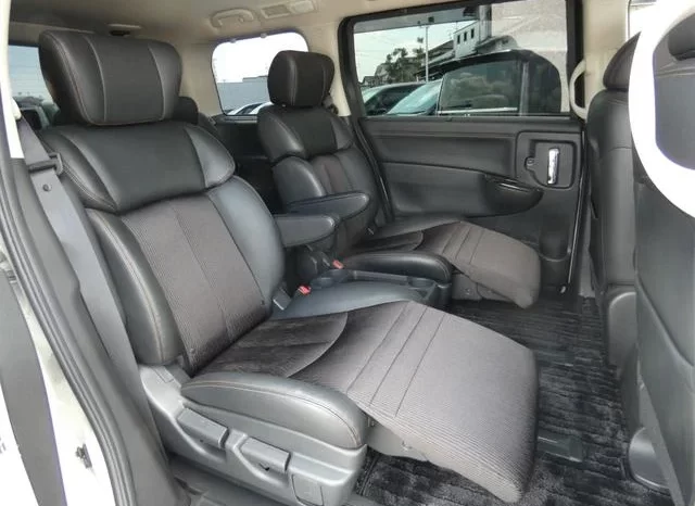 2018 NISSAN ELGRAND 250HIGHWAY STAR For Sale In Kenya full