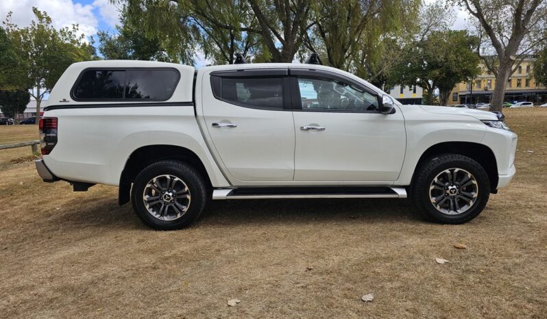2019 Mitsubishi Triton For Sale in Kenya full