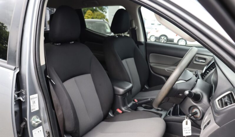 2018 Mitsubishi Triton For Sale in Kenya full