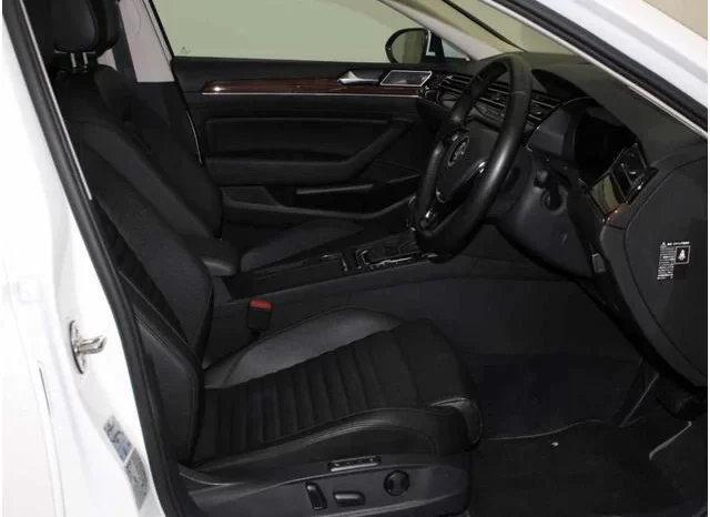 2018 Volkswagen Passat For Sale In Kenya full