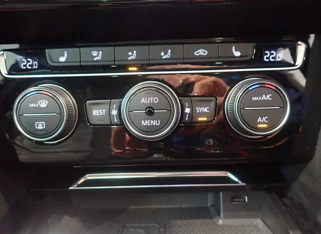 Volkswagen Passat TSI 2019 For Sale In Kenya full