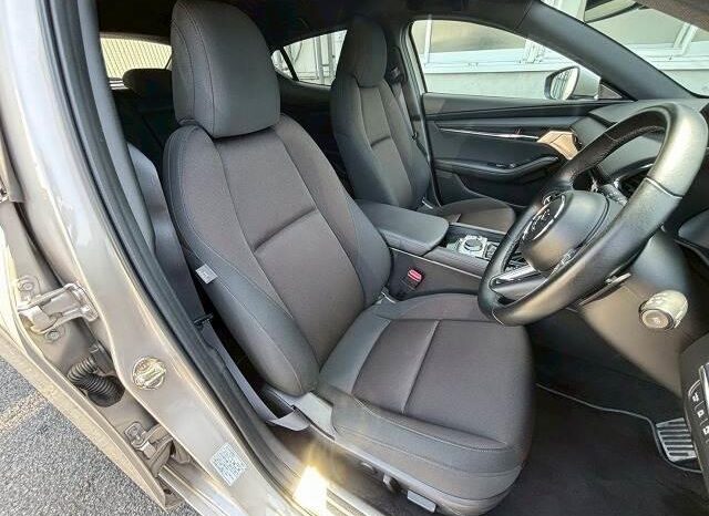 2021 MAZDA3 FASTBACK XD PROACTIVE TOURING SELECTION For Sale In Kenya full