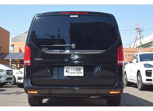 2019 MERCEDES BENZ V-CLASS V260 For Sale in Kenya full