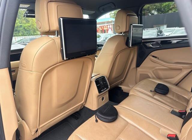 Used 2018 PORSCHE MACAN For Sale in Kenya full