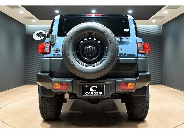 2018 TOYOTA FJ CRUISER OFFROAD PACKAGE FOR SALE IN KENYA full