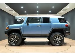 2018 TOYOTA FJ CRUISER OFFROAD PACKAGE FOR SALE IN KENYA full