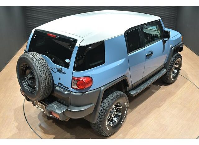 2018 TOYOTA FJ CRUISER OFFROAD PACKAGE FOR SALE IN KENYA full