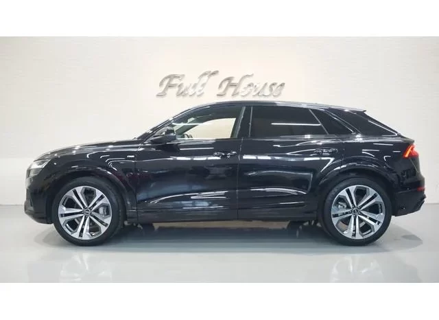 2021 AUDI Q8 TFSI QUATTRO S LINE For Sale In Kenya full