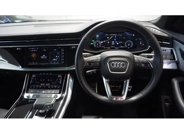 2021 AUDI Q8 TFSI QUATTRO S LINE For Sale In Kenya full