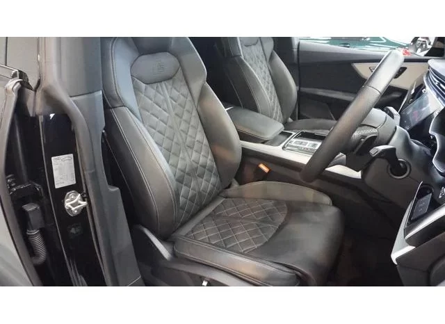 2021 AUDI Q8 TFSI QUATTRO S LINE For Sale In Kenya full