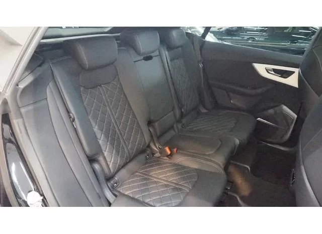 2021 AUDI Q8 TFSI QUATTRO S LINE For Sale In Kenya full