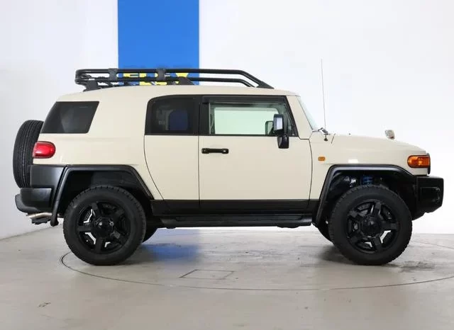 2018 TOYOTA FJ CRUISER FINAL EDITION FOR SALE IN NAIROBI KENYA full