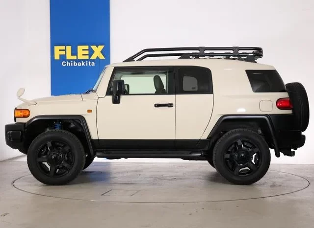 2018 TOYOTA FJ CRUISER FINAL EDITION FOR SALE IN NAIROBI KENYA full