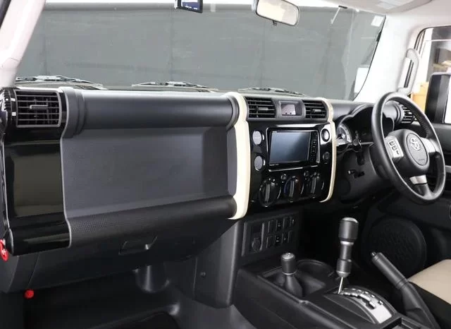 2018 TOYOTA FJ CRUISER FINAL EDITION FOR SALE IN NAIROBI KENYA full