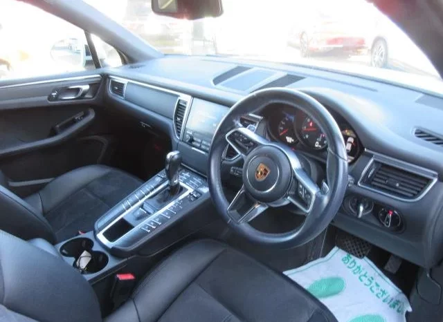 2018 PORSCHE MACAN For Sale In Kenya full