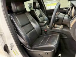 2018 Jeep GRAND CHEROKEE For Sale in Kenya full