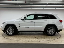 2018 Jeep GRAND CHEROKEE For Sale in Kenya full