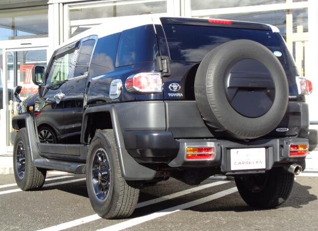 2018 TOYOTA FJ CRUISER BLACK COLOR PACKAGE FOR SALE IN KENYA full