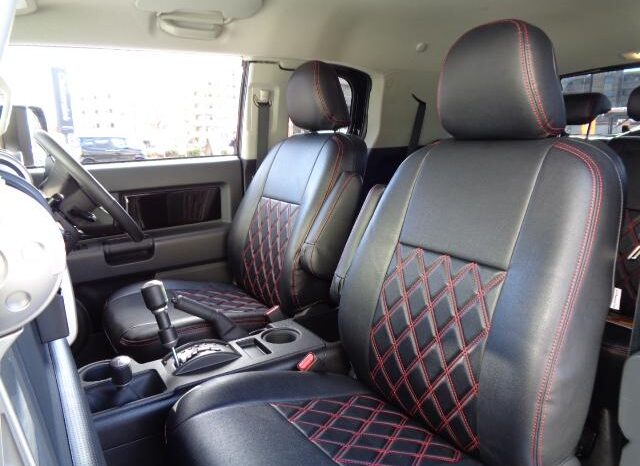 2018 TOYOTA FJ CRUISER BLACK COLOR PACKAGE FOR SALE IN KENYA full