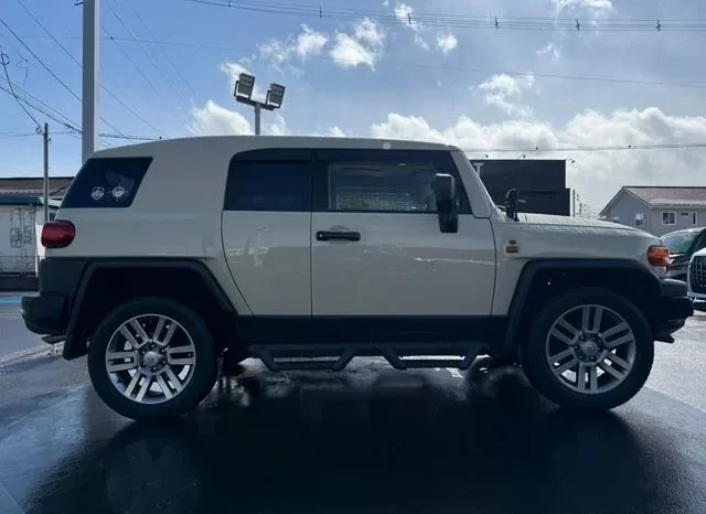 TOYOTA FJ CRUISER FINAL EDITION FOR SALE IN KENYA full