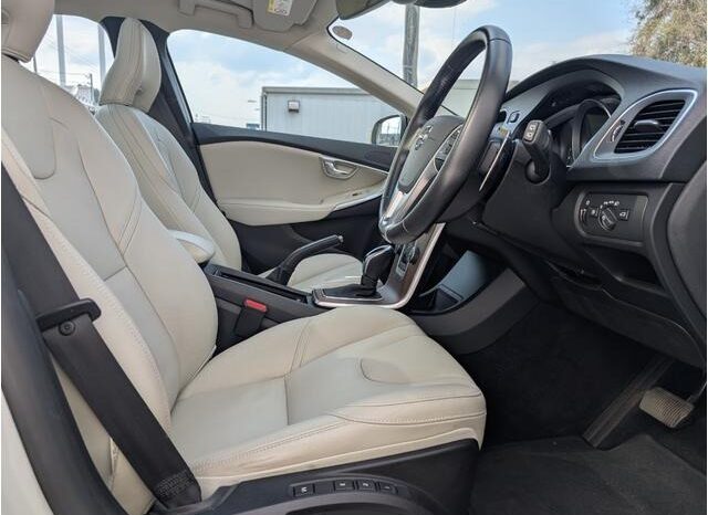 2019 Volvo V40 For Sale in Kenya full