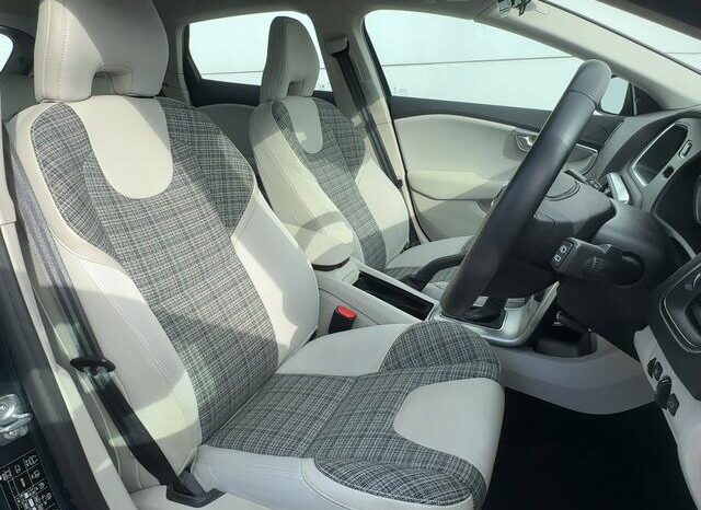 2020 Volvo V40 For Sale in Kenya full