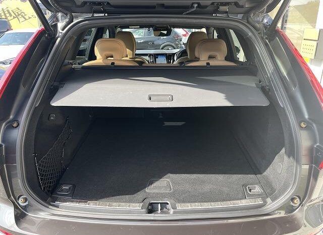 2020 Volvo XC60 For Sale in Kenya full