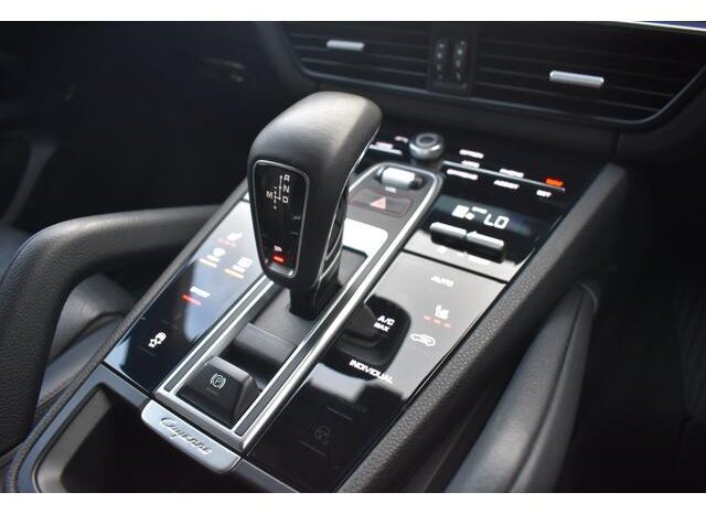 2018 Porsche Cayenne For Sale in Kenya full