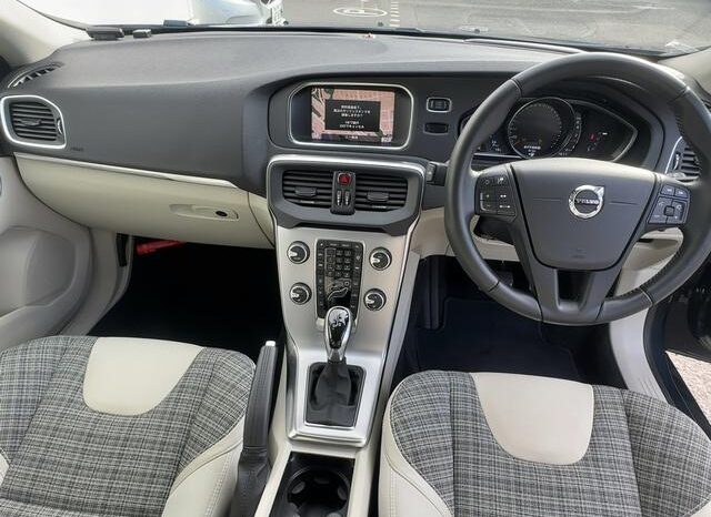 2020 Volvo V40 For Sale in Kenya full