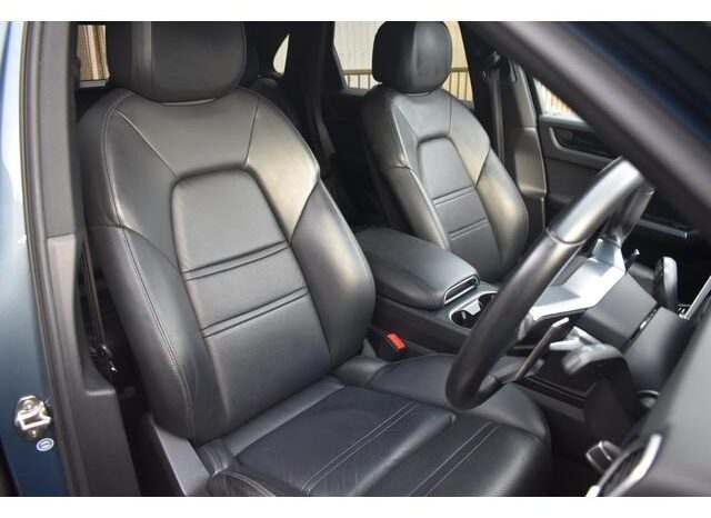 2018 Porsche Cayenne For Sale in Kenya full