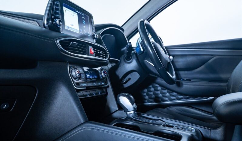 2019 Hyundai Santa Fe For Sale in Kenya full